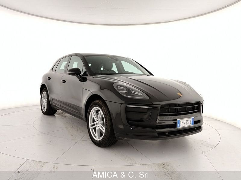 Acquista online Porsche Macan