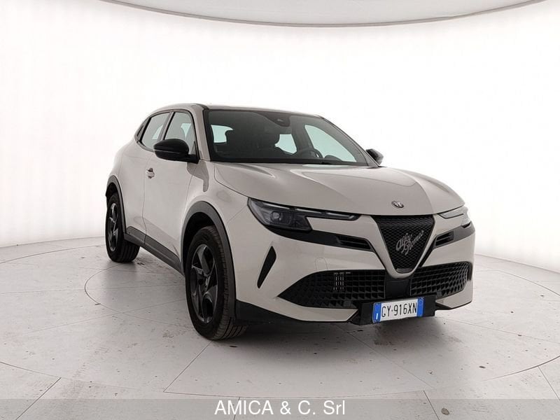 Acquista online Alfa Romeo Junior Ibrida
