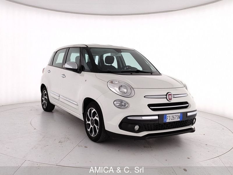 Acquista online FIAT 500L