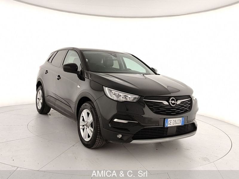Acquista online Opel Grandland