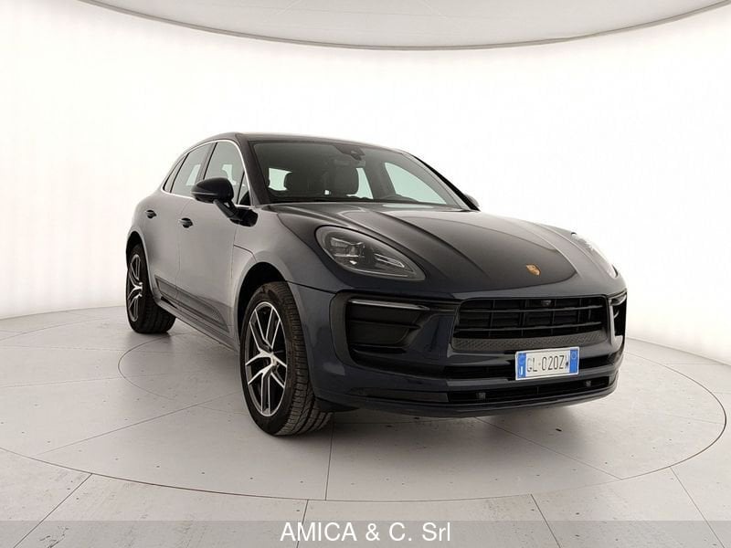 Acquista online Porsche Macan