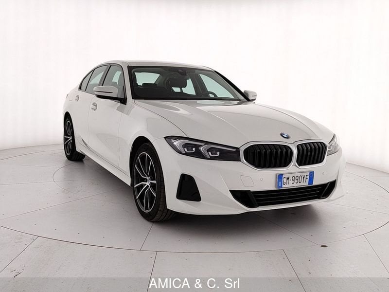 Acquista online BMW Serie 3