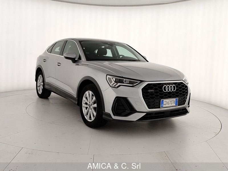 Acquista online Audi Q3