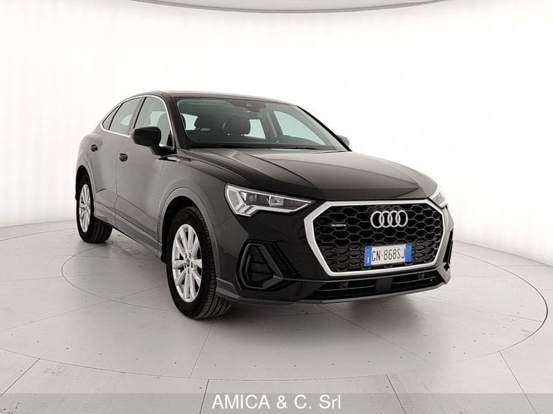 Acquista online Audi Q3